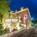 Bastion Heritage Ζαντάρ