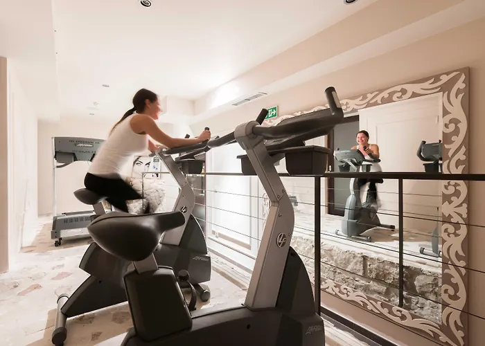 Hotel Bastion Heritage 4*