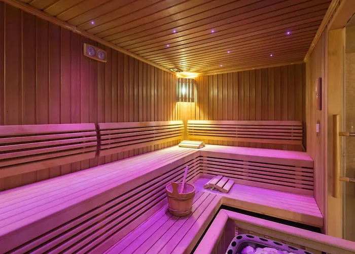 Hotel Bastion Heritage 4*