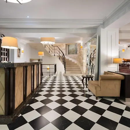 Bastion Heritage 호텔 4*