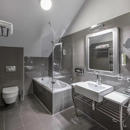 호텔 Bastion Heritage 자다르