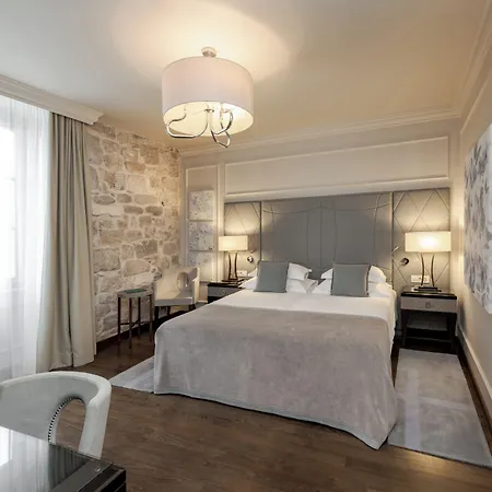 Bastion Heritage 4*
