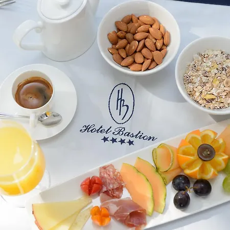 호텔 Bastion Heritage 4*