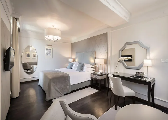 Hotell Bastion Heritage 4*