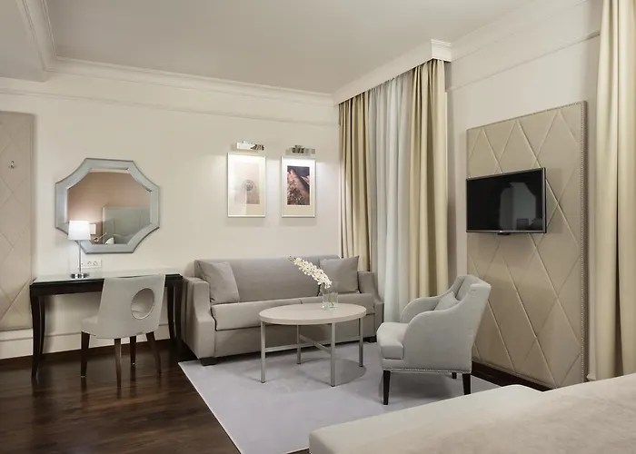 Hotell Bastion Heritage 4*